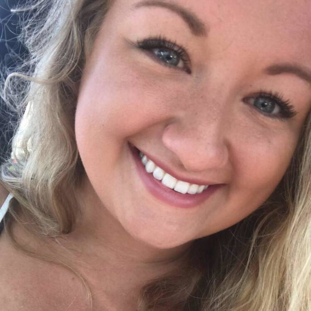 Meet your Posher, Kaela